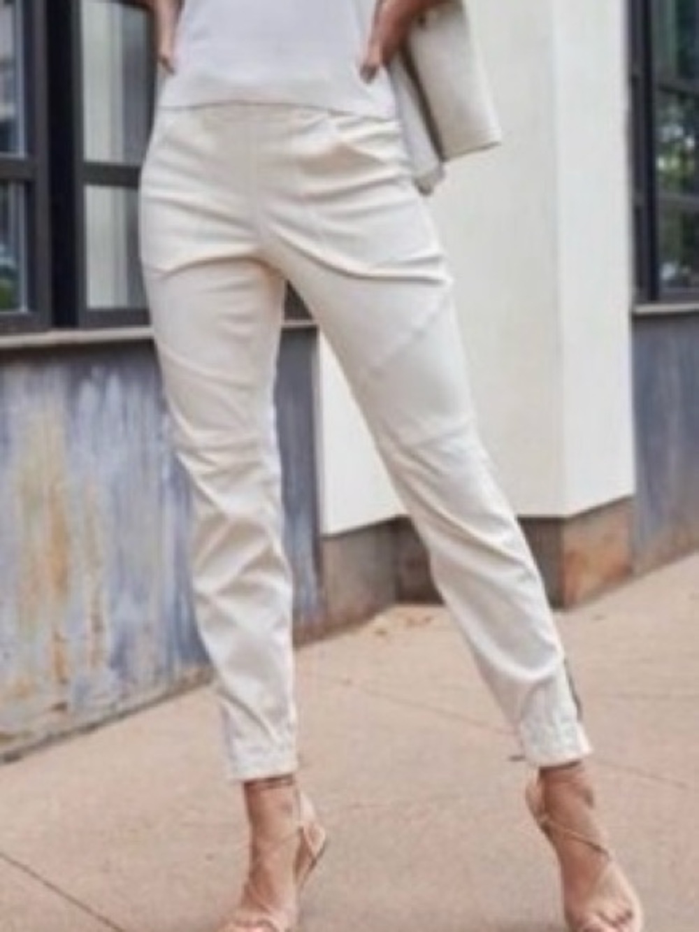 SPANX Stretch Twill Cargo Jogger Sz Small Parchment Ivory Jogger Pants
